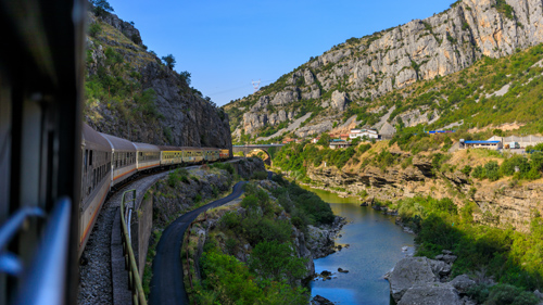 26 05 11 17 Interrail Mediathek Scenic train Montenegro